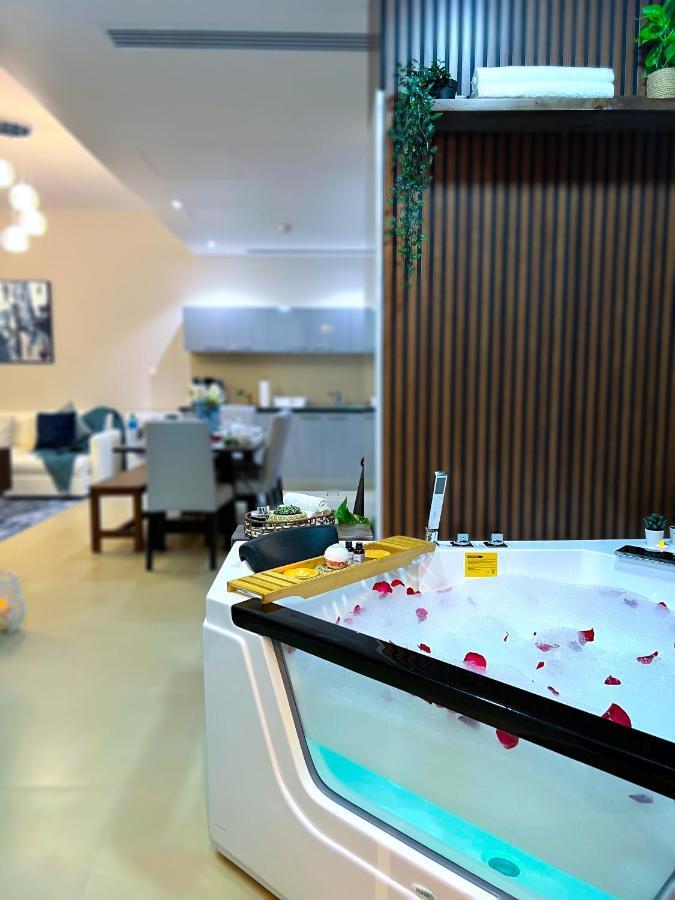 Stylish Apartment With A Jacuzzi Muscat Ngoại thất bức ảnh